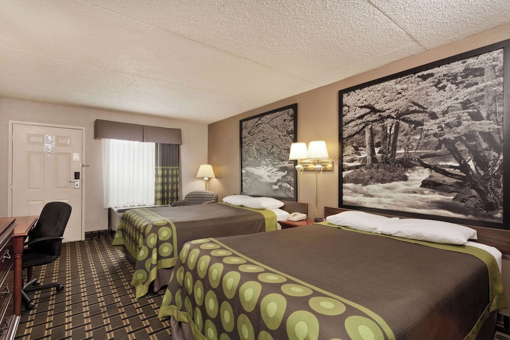 Super 8 By Wyndham Knoxville West/Farragut 26/48