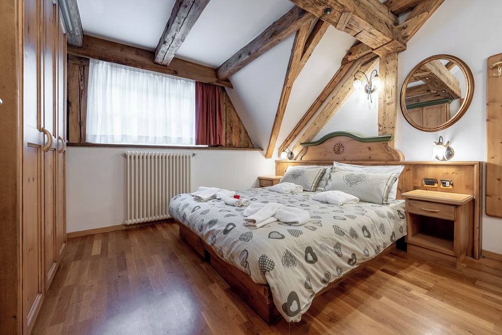 Schloss Hotel & Club Dolomiti 18/50