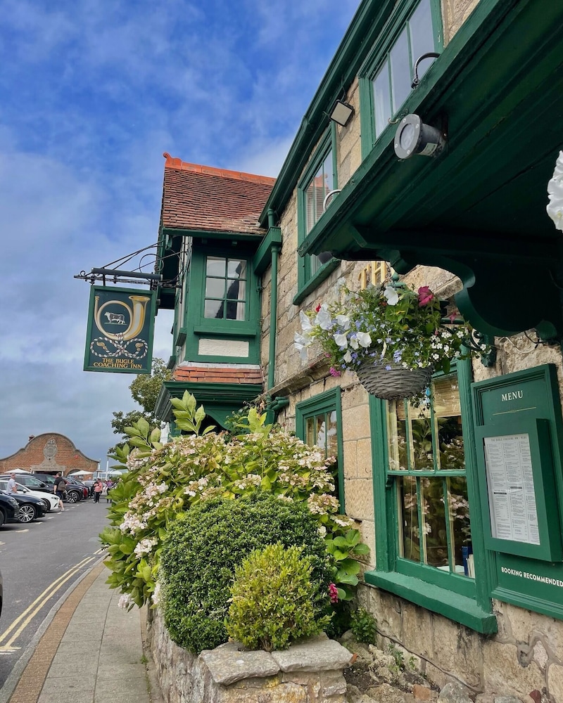 The Bugle Coaching Inn 5/50