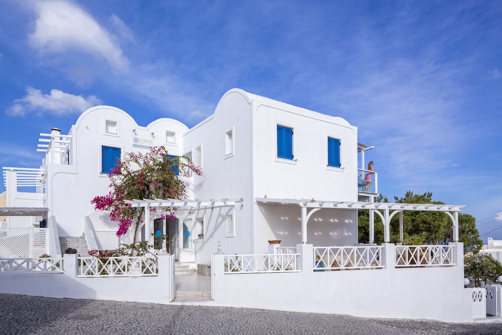 Loizos Apartments 5/50