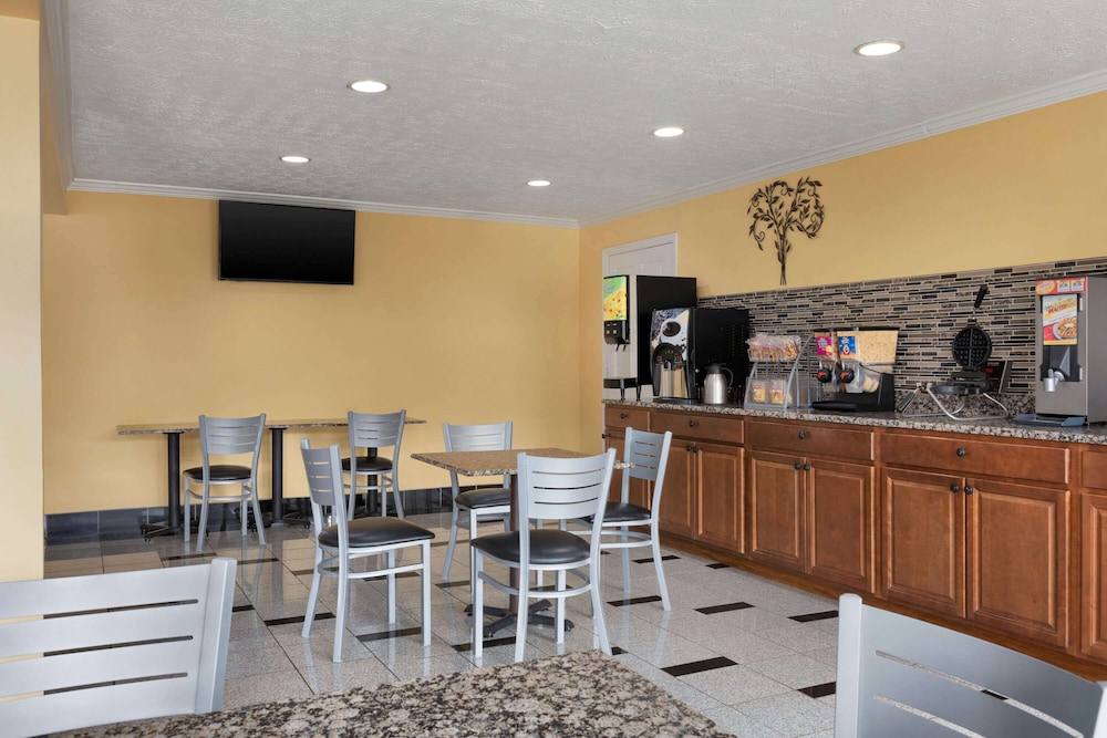 Super 8 By Wyndham Whites Creek Nashville Nw Area 38/51