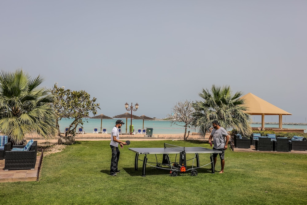 Danat Jebel Dhanna Resort 40/50