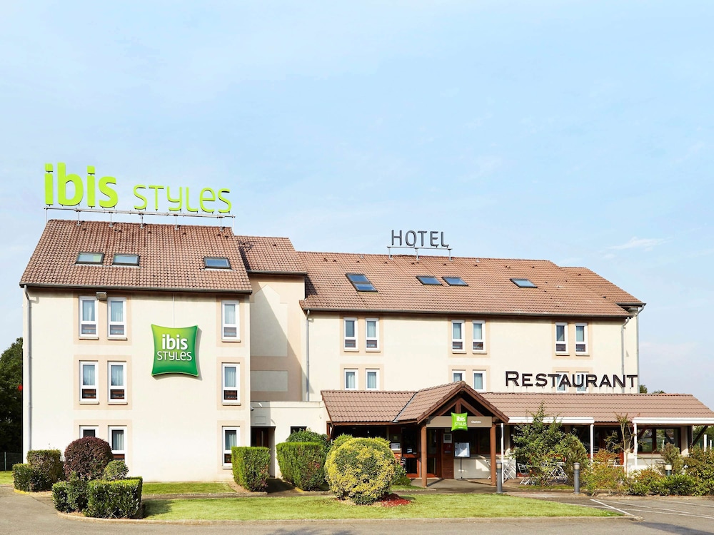 Ibis Styles Chartres 2/50