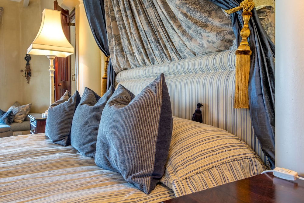 Blue Mountain Luxury Lodge 13/33