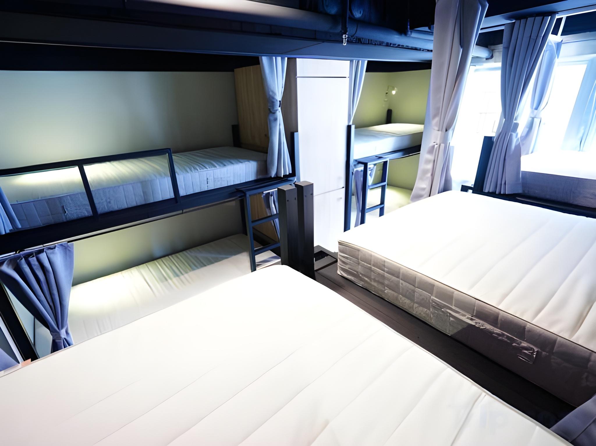 FEMALE DORM, BUNK BED