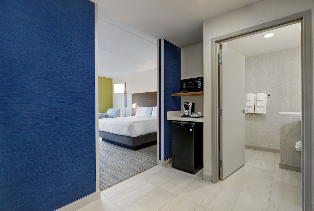 Holiday Inn Express And Suites Port Elgin 12/50
