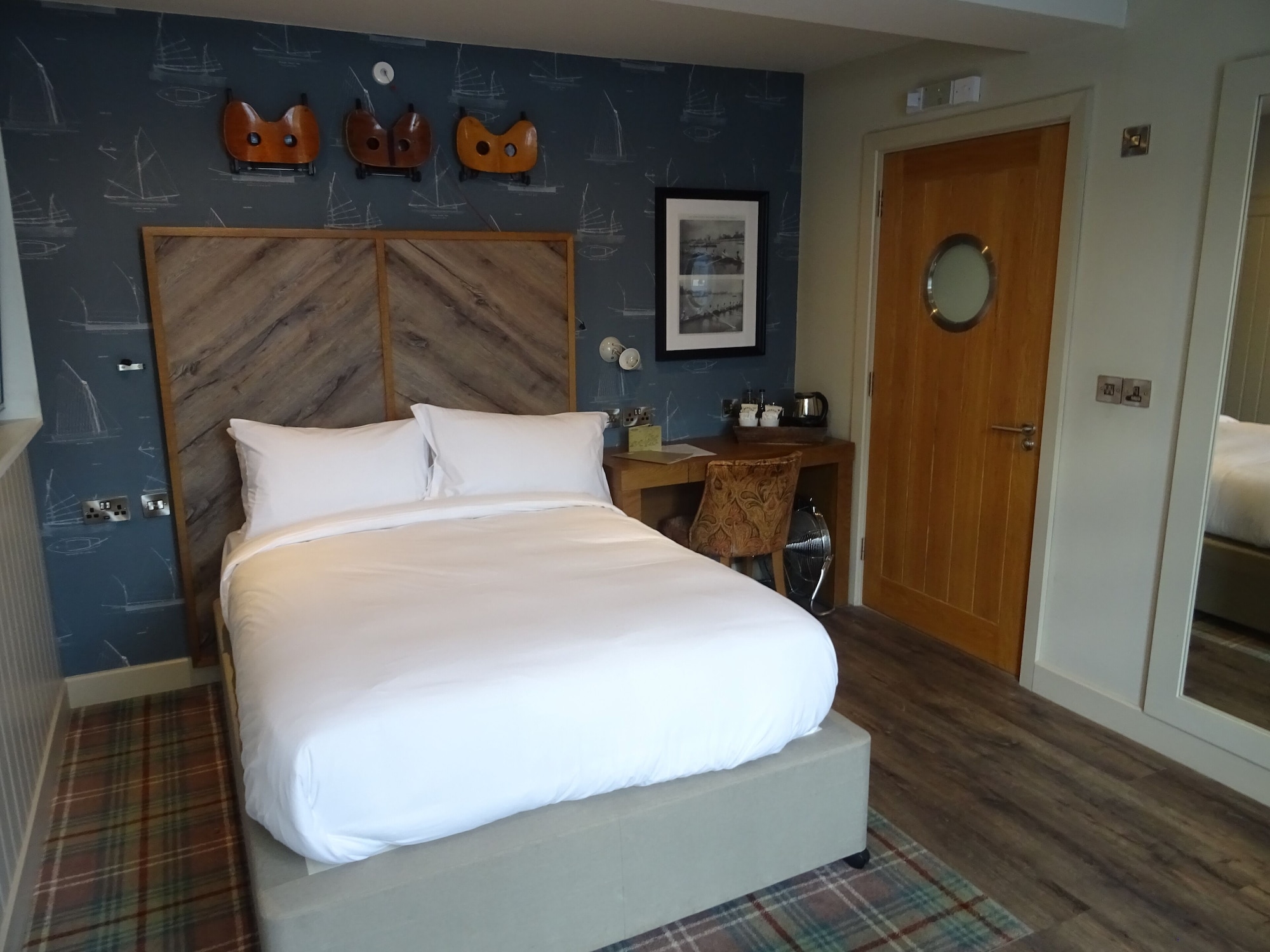 WET, COMFORT, DOUBLE BED