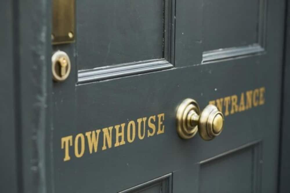 Broadstreet Townhouse 28/32