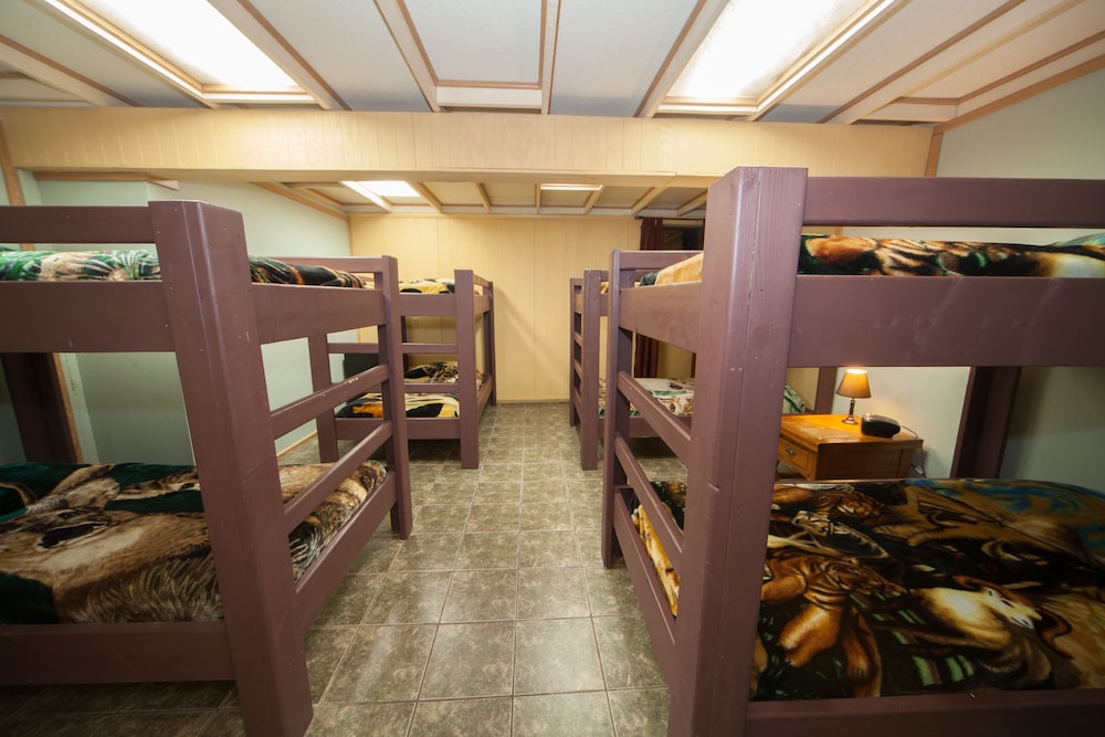 Log Cabin Lodge Suites 1/68