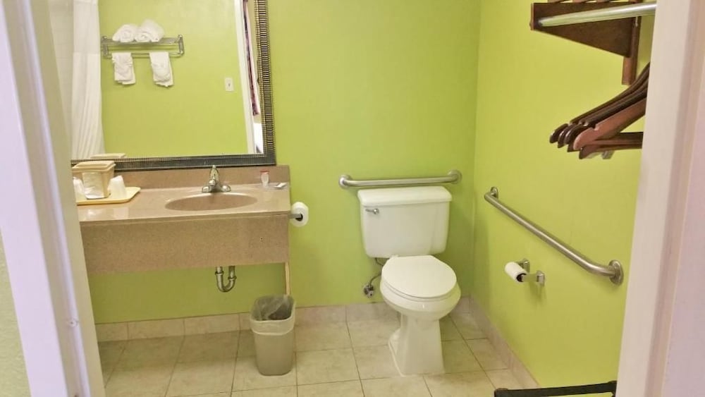 Motel6 Lafayette, LA 58/61