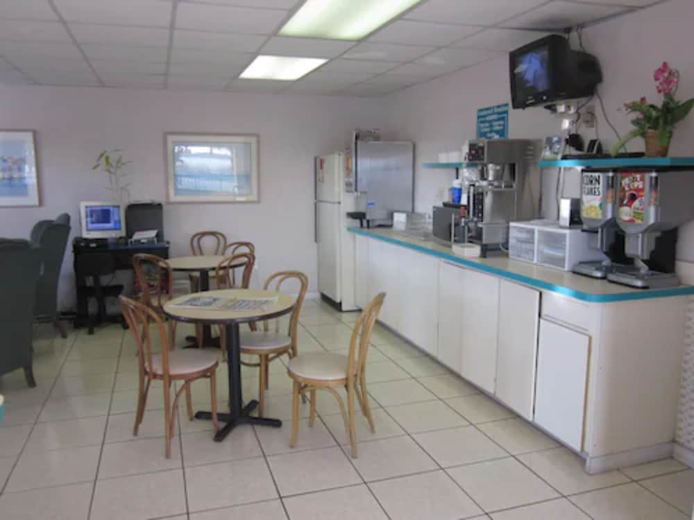 Westmont Inn - Lakeland 20/22