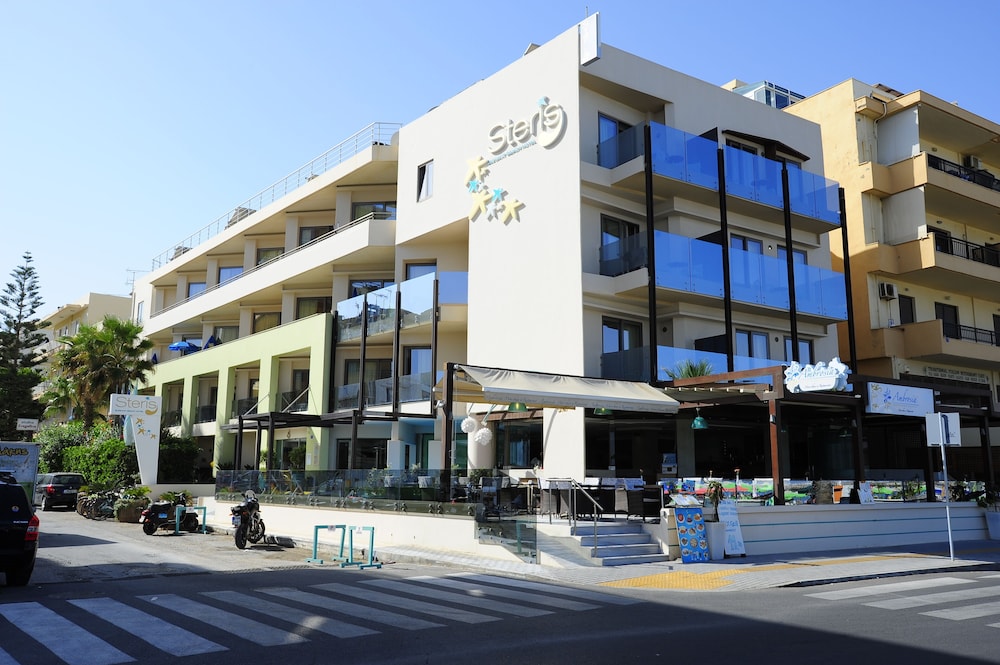 Steris Elegant Beach Hotel 60/70
