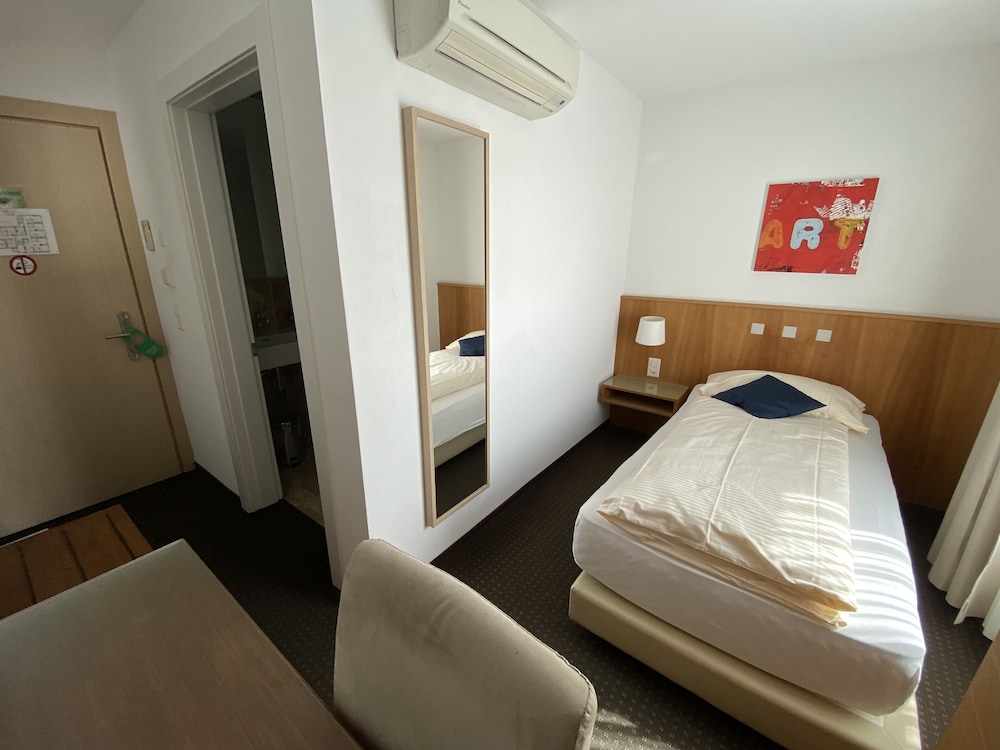 Businesshotel Lux 16/50