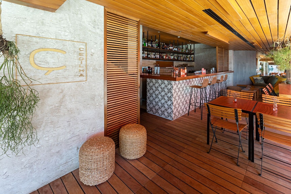 Janeiro Hotel(ex Marina All Suites) 58/68