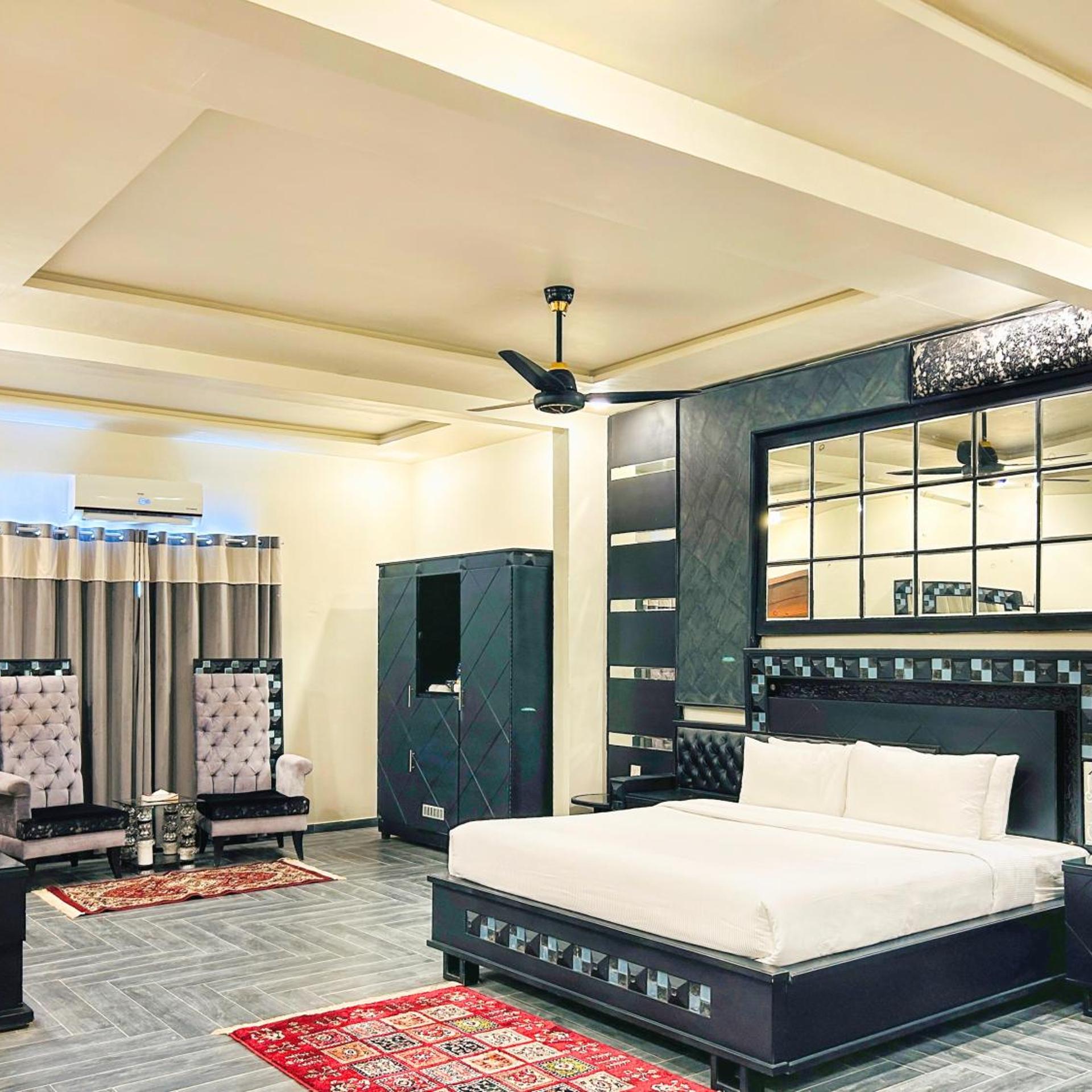 Hotel One University Sukkur 36/65