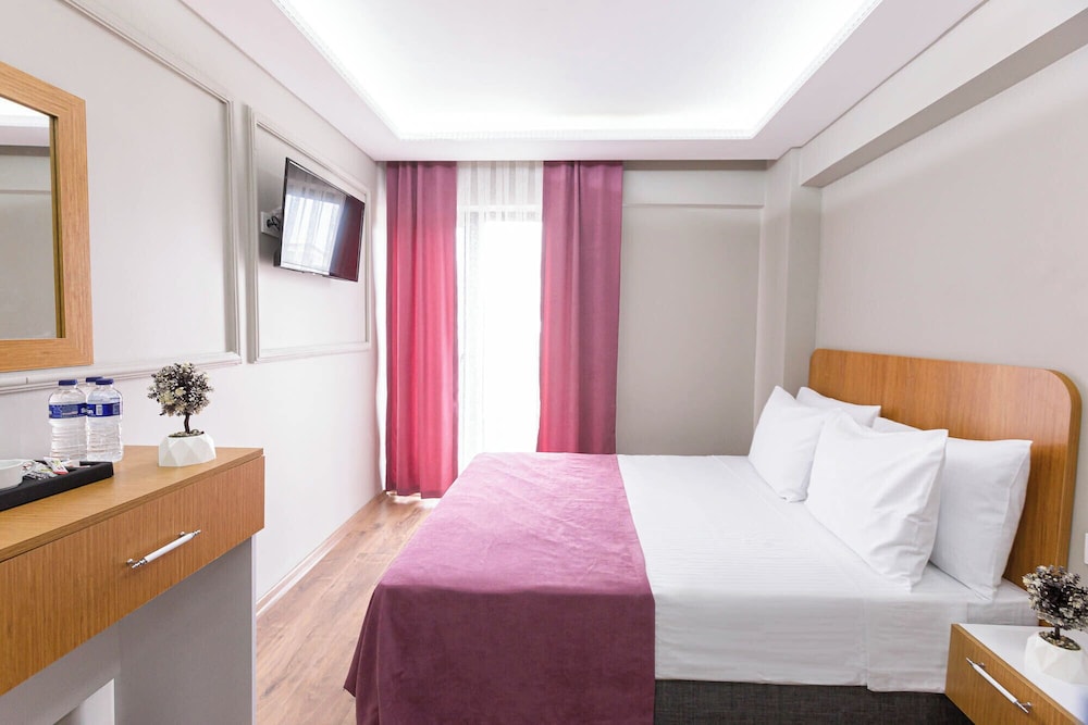 Ria Suites Hotel 19/37