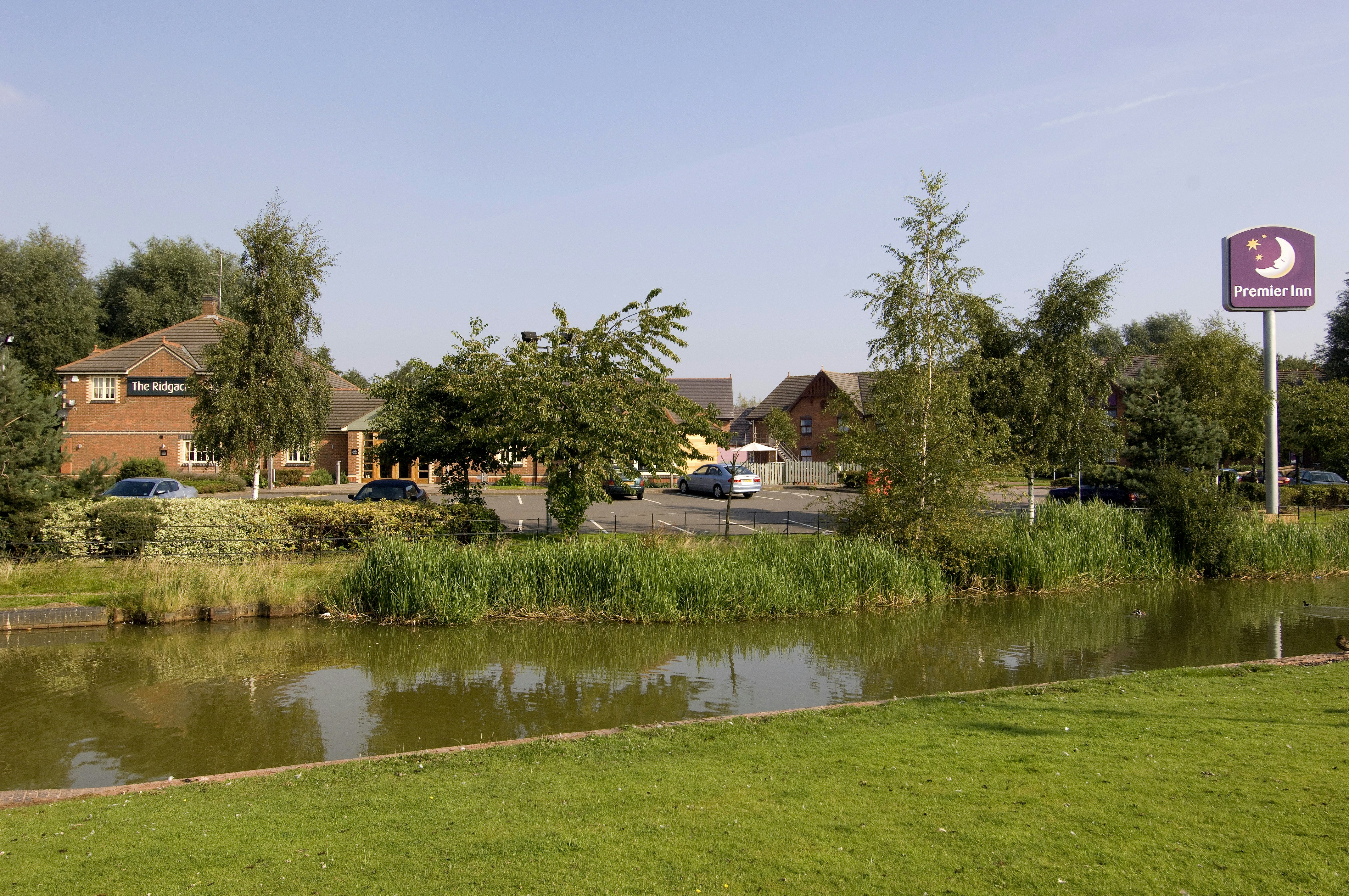 Premier Inn West Bromwich 18/25