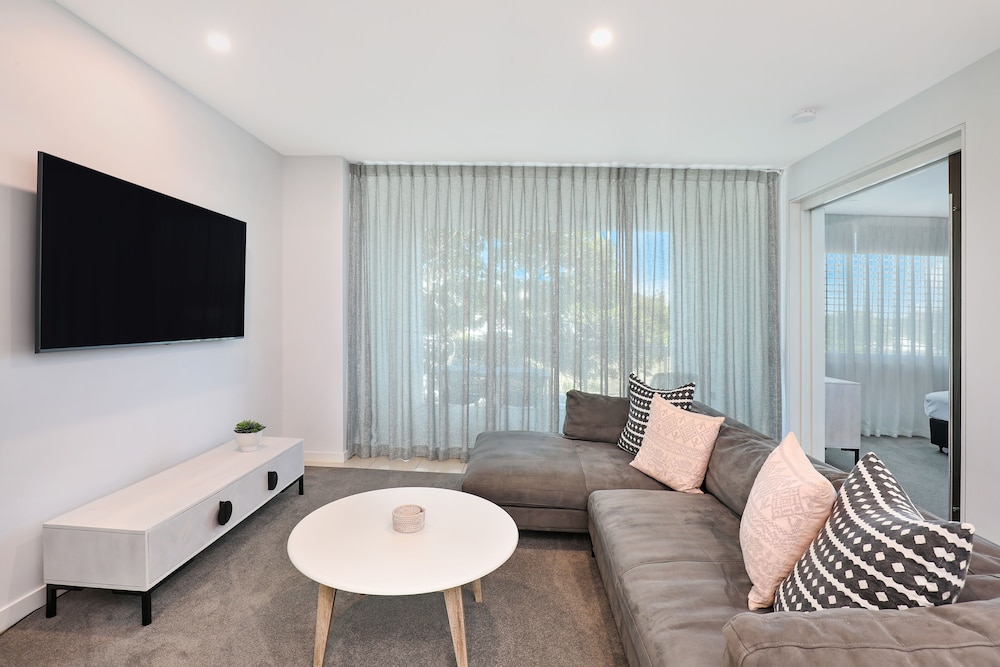 ELEMENT ON COOLUM BEACH 46/75