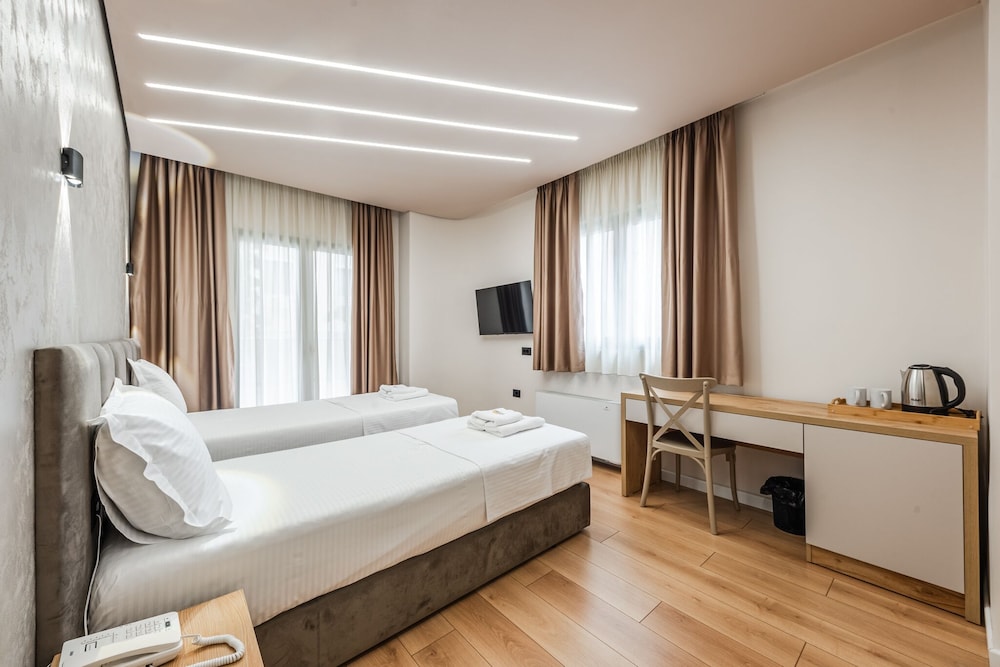 Relax Inn Hotel 17/40