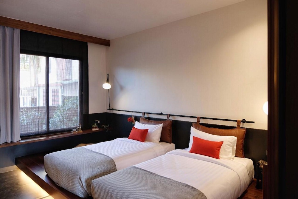Hotel Loy Chiang Mai 11/50