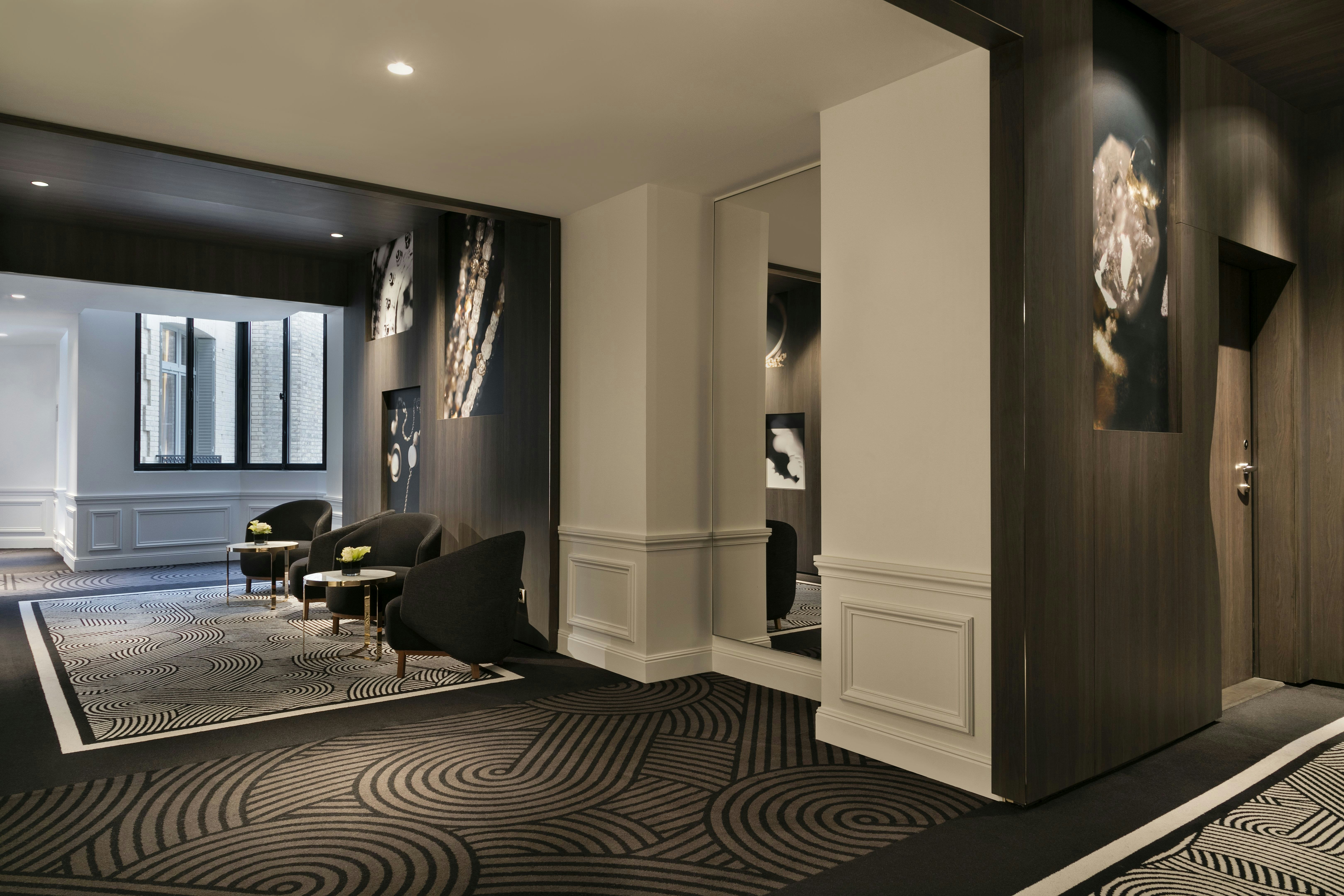 La Clef Champs-Elysees Paris By The Crest Collection 39/63