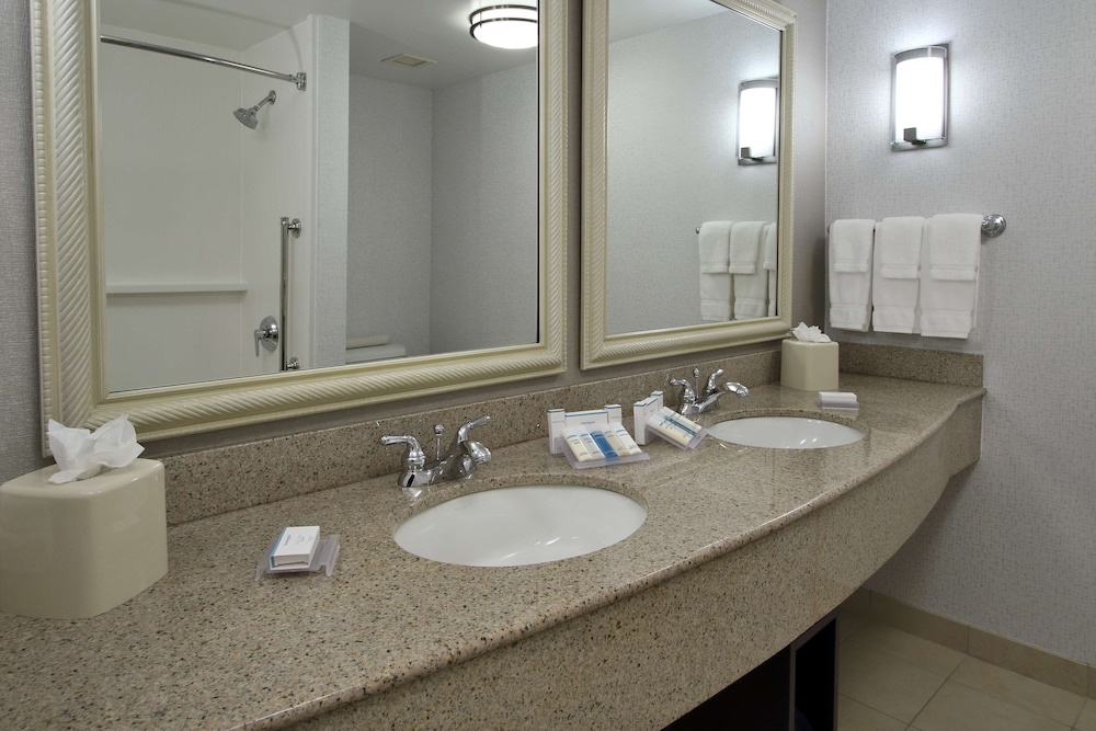 Hilton Garden Inn Sonoma County Airport 12/59