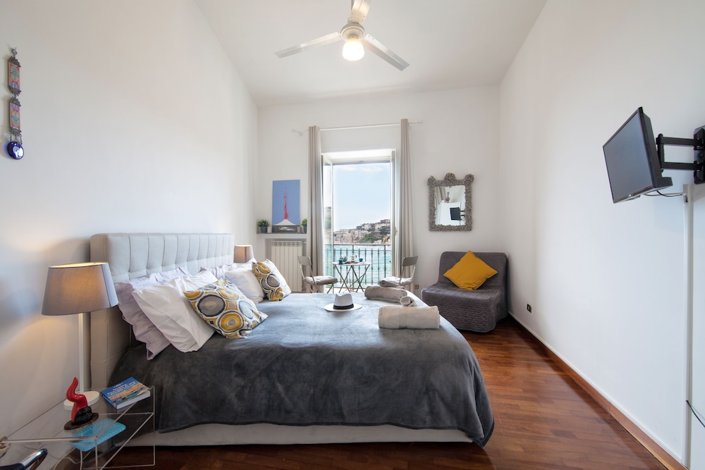 PANORAMIC, TRIPLE, SEA VIEW