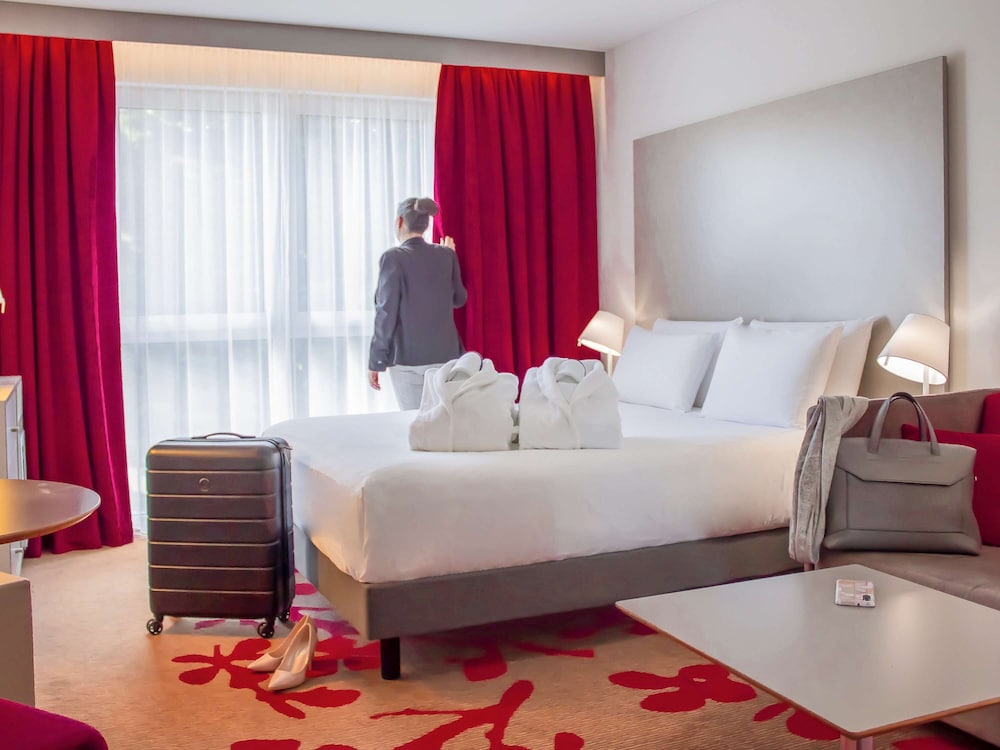 Mercure Tours Nord 24/69