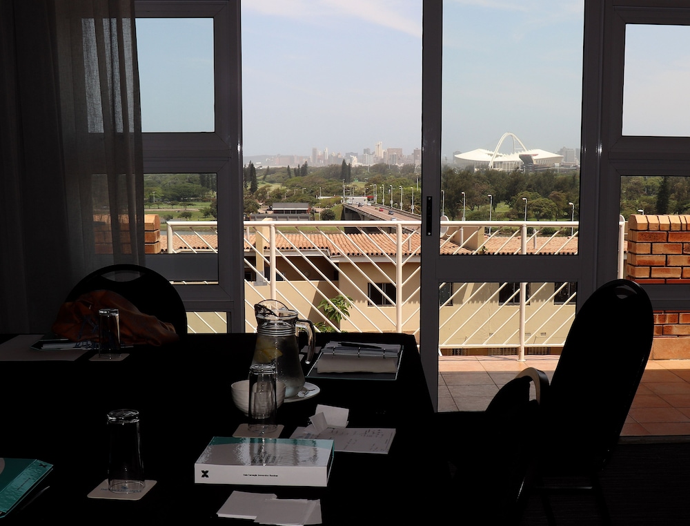 The Riverside Hotel 27/50