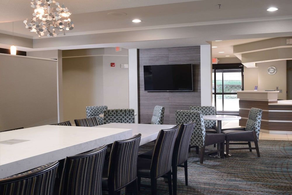Sonesta Es Suites Dallas Central Expressway 24/32