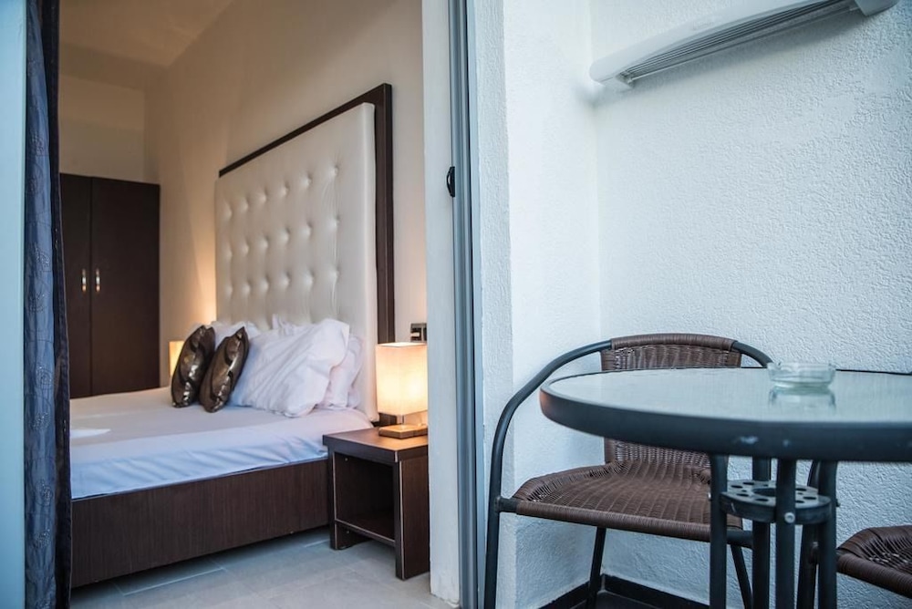 Apart-Hotel Residence 33/33