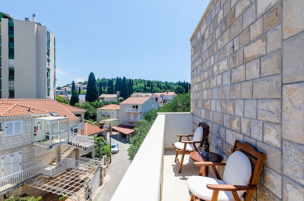 Apartments & Rooms V&M 32/50