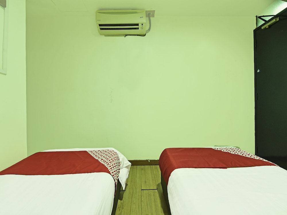 Hotel O Mini Indah 18/32