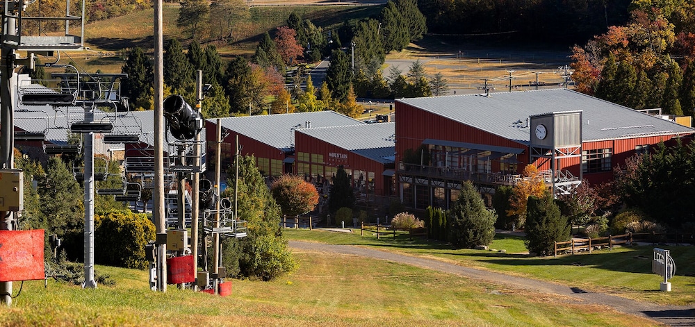 Bear Creek Mountain Resort 60/64