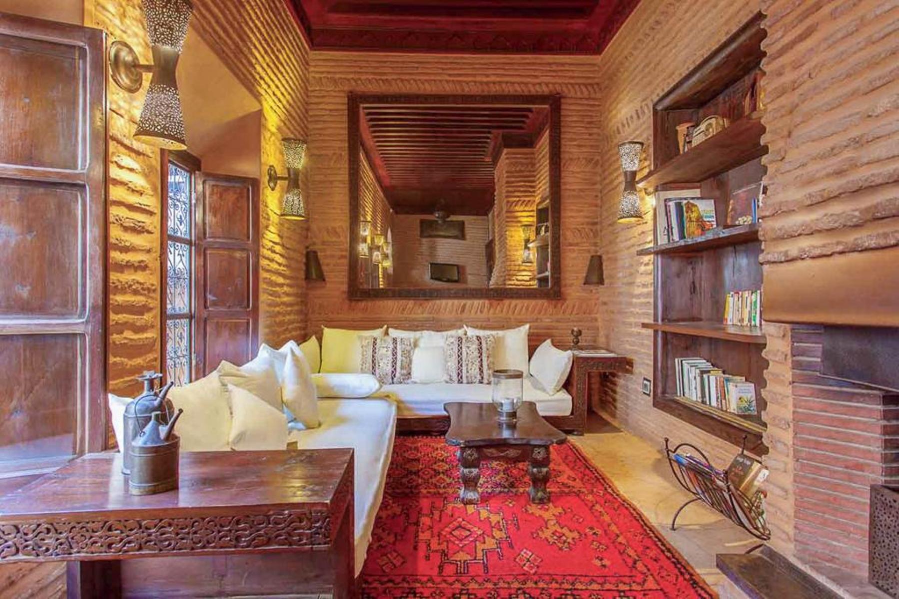 Angsana Riad Tiwaline 13/13