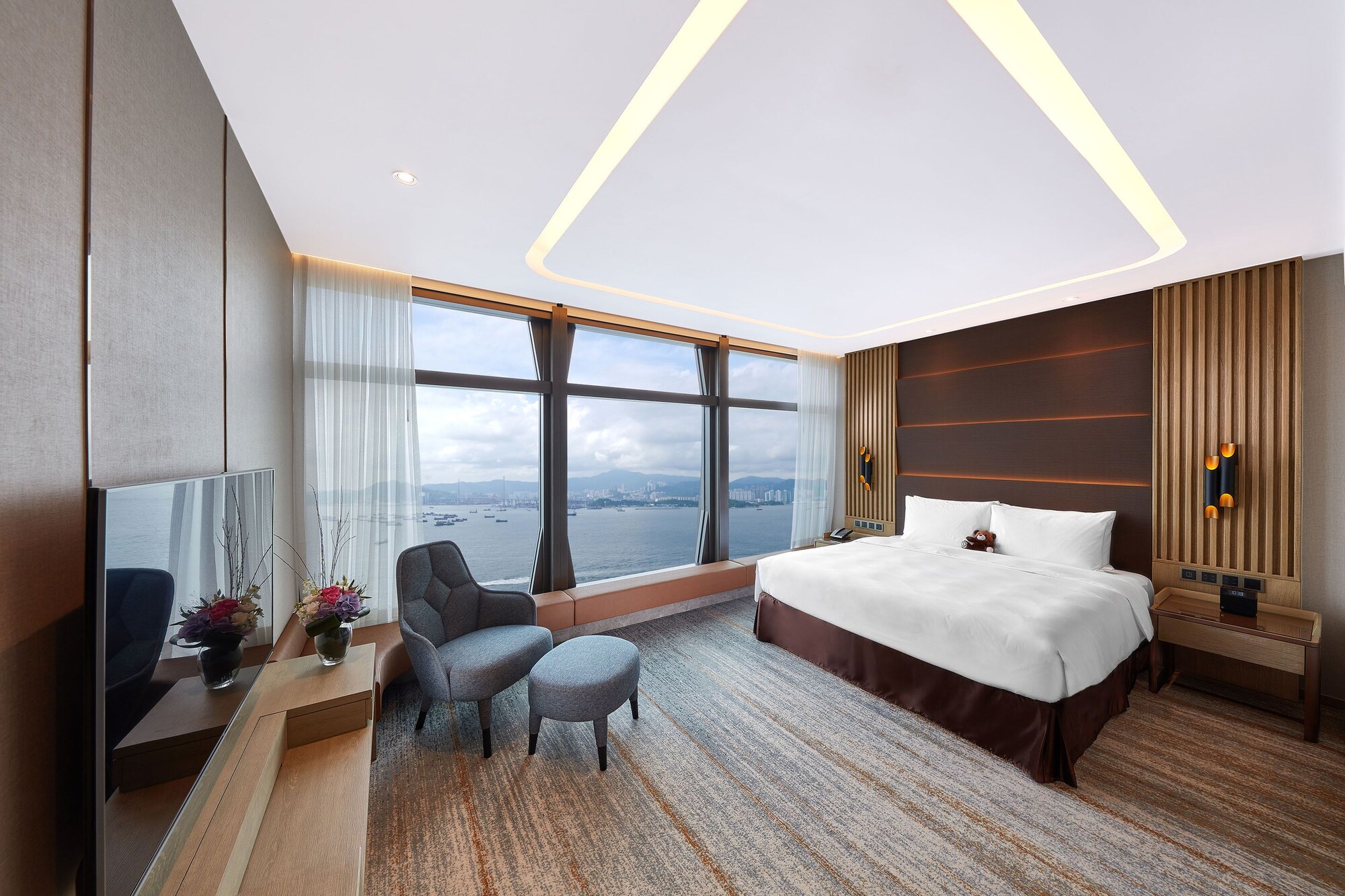 HARBOUR, KING BED