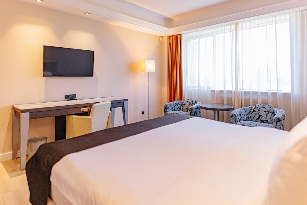 Holiday Inn Belgrade 25/71