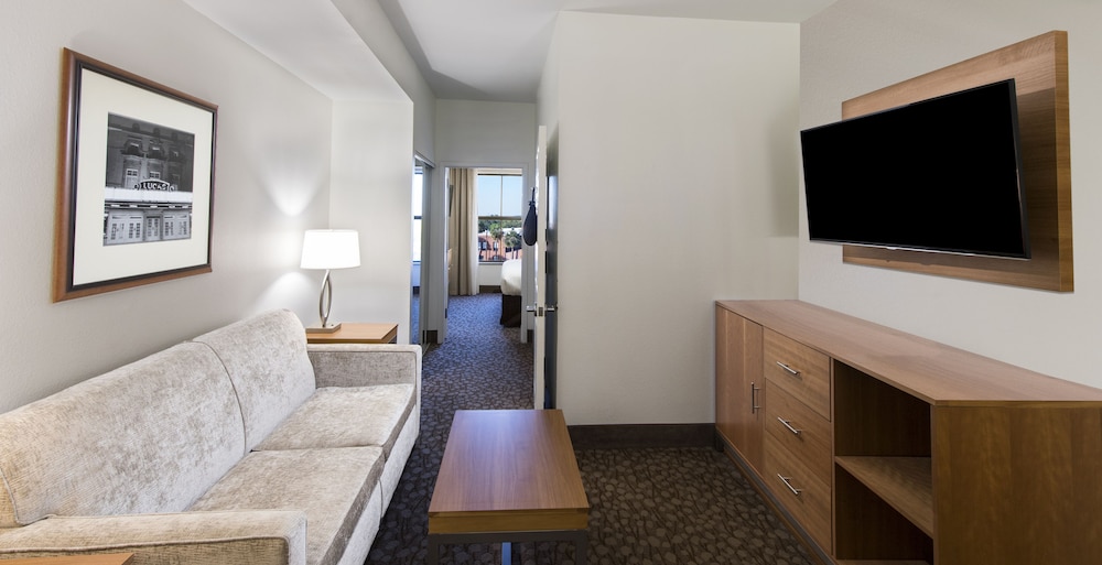 Holiday Inn Savannah Historic District 37/56