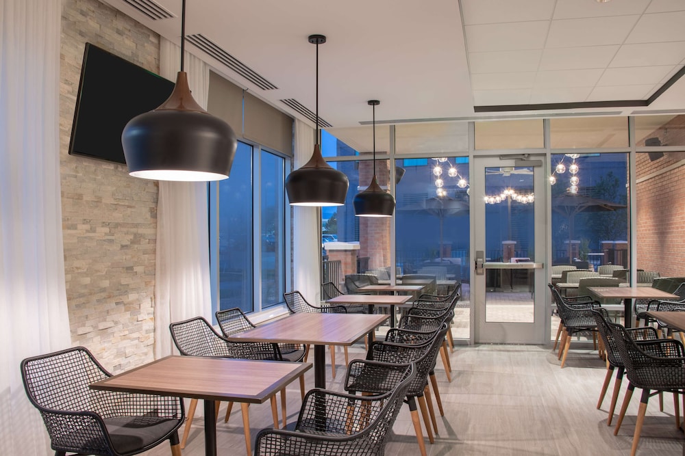 Hyatt Place Westminster Denver 48/54