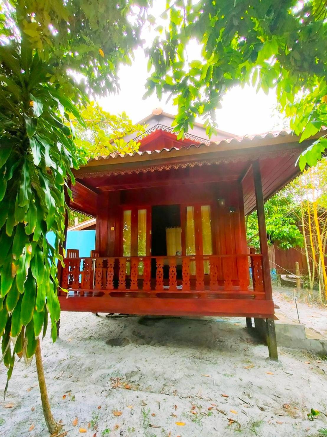 Frog Beach House 9/50