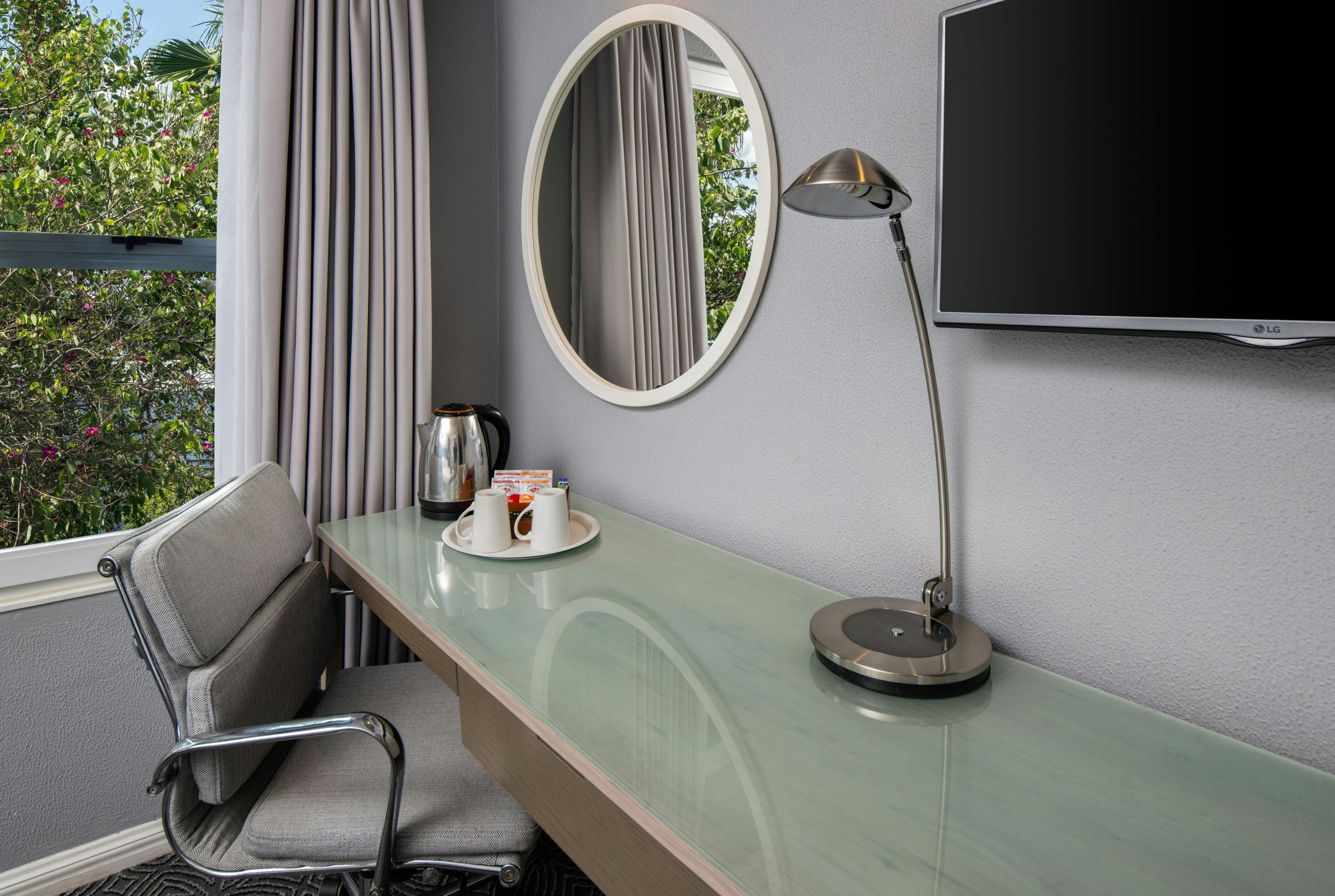 Holiday Inn Johannesburg Airport Previously Know As the Airport Grand Hotel And Conference Centre 11/50