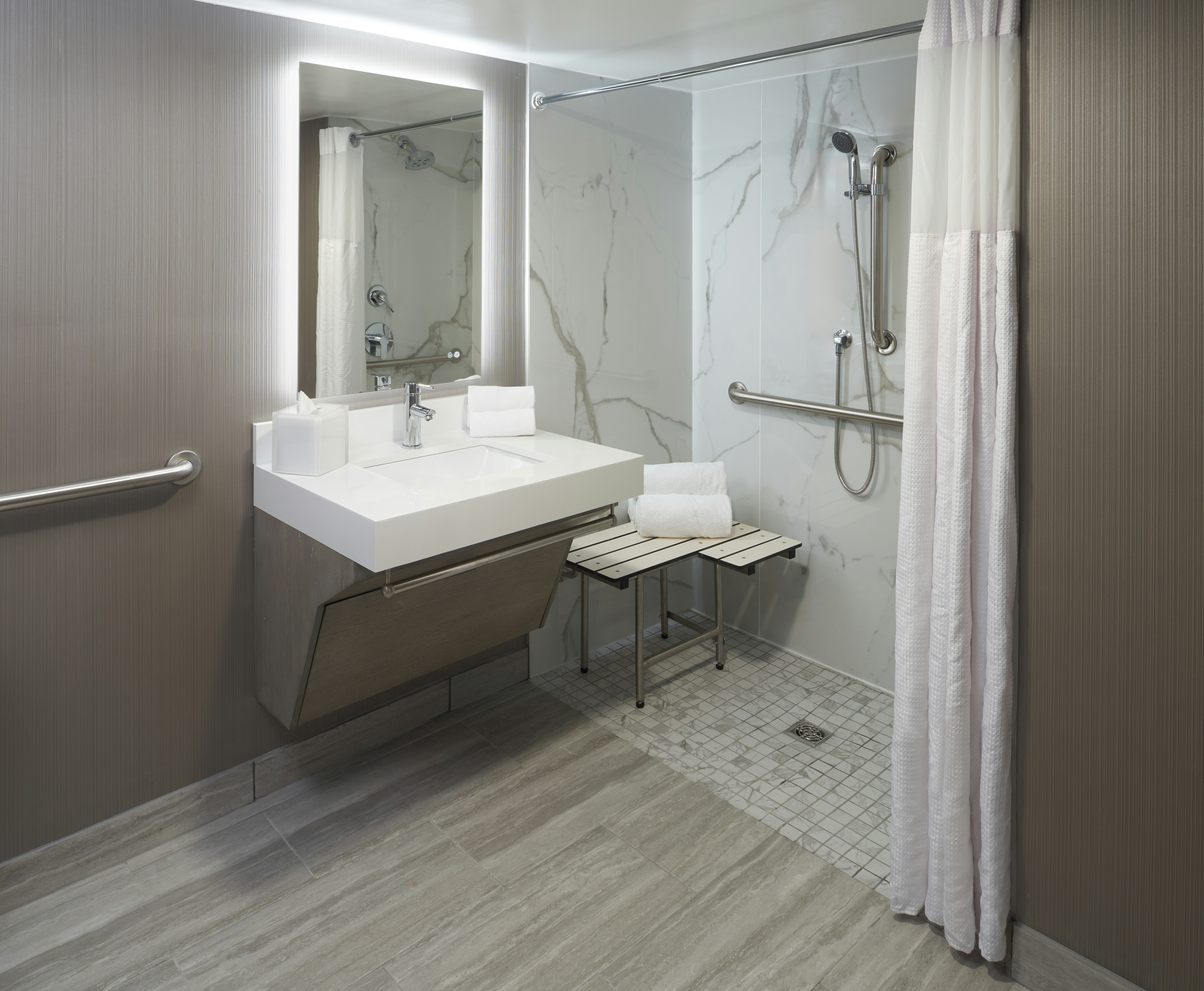 Premium, 2 Queen Beds, Ocean Front, Accessible
