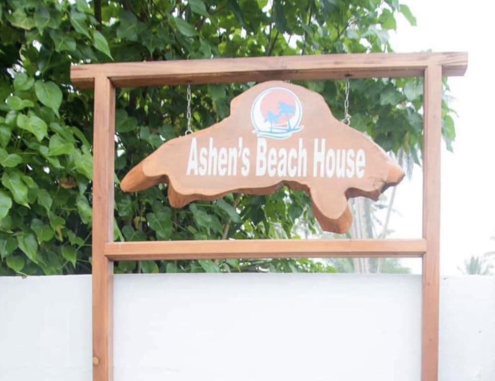 Ashens Beach House 42/50