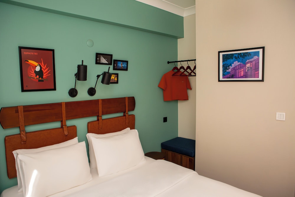 Design, Medium, Queen Bed