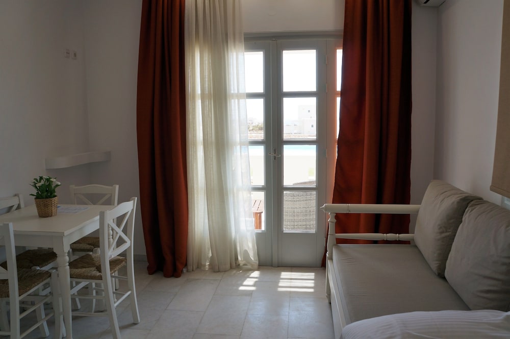 Sun and Moon Villas and Suites 43/72