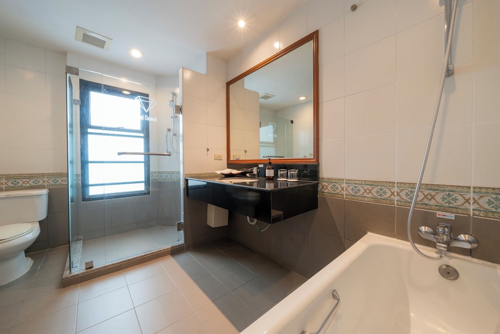 غرفة جونيور بسرير كينج بغرفة نوم واحدة، GRAND DIAMOND SUITES 7/9