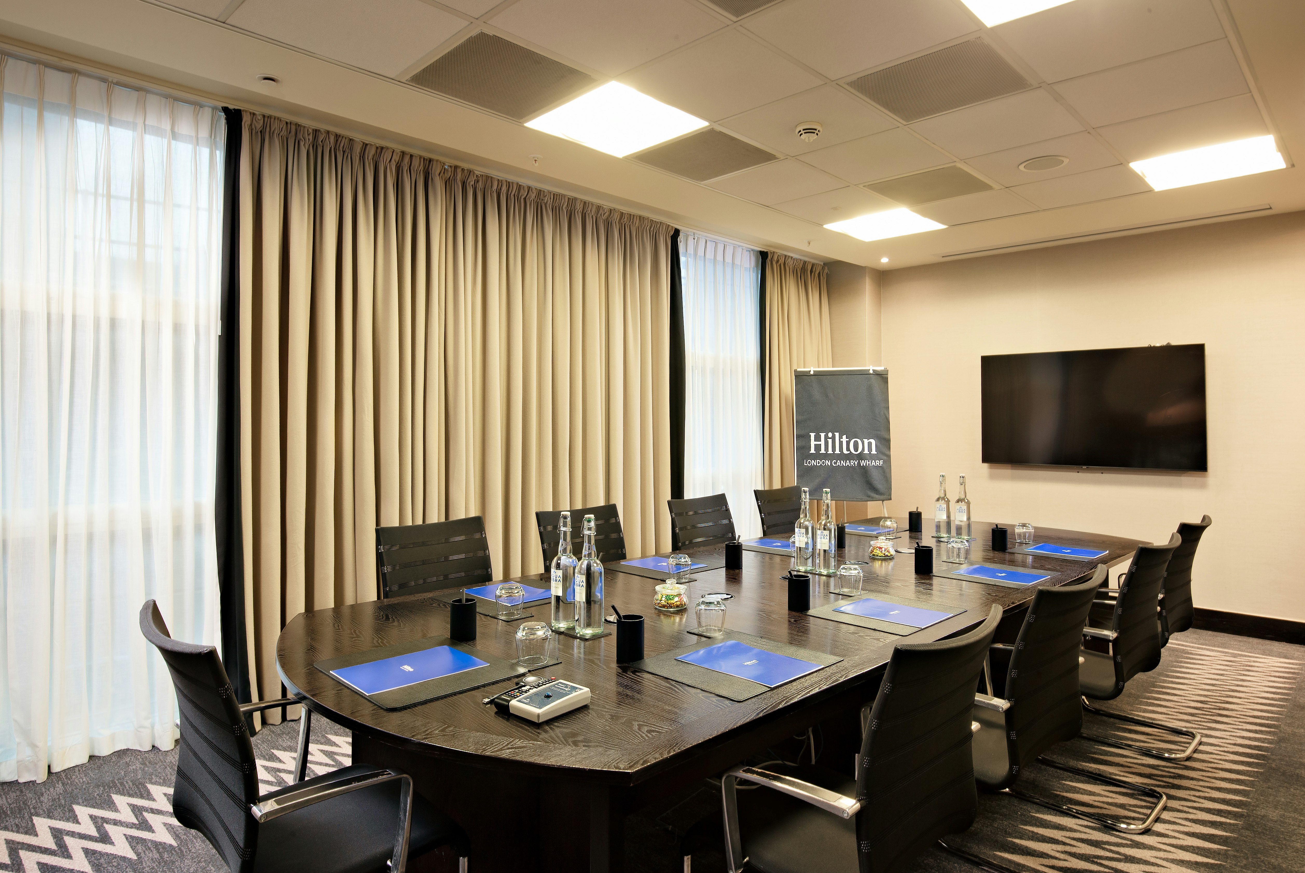 Hilton London Canary Wharf 62/74