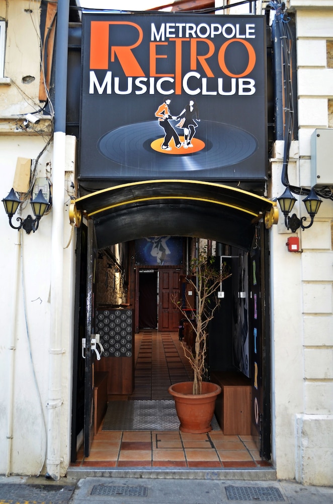 Metropole Hotel 4/55