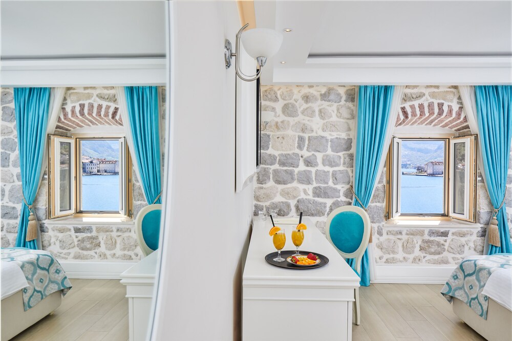 Hotel Libertas 52/69