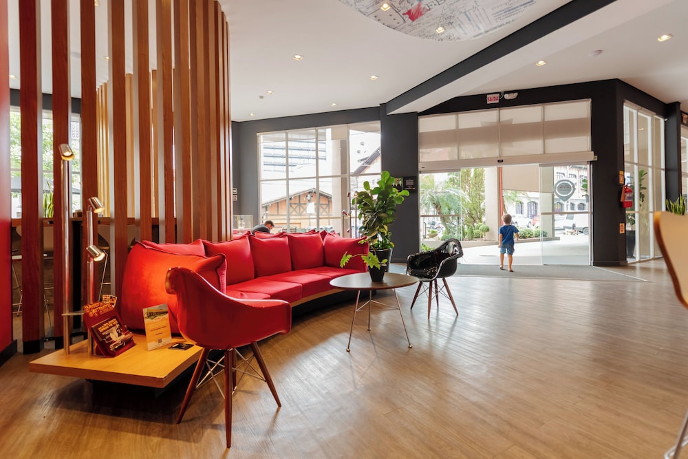 Ibis Blumenau 42/66